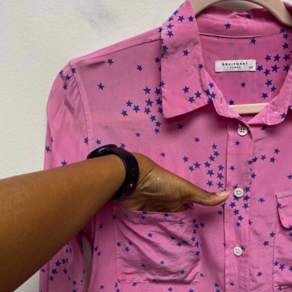 Equipment Femme Women Pink Blue Star Print Slim Signature Silk Button Up Shirt S - Picture 3 of 7